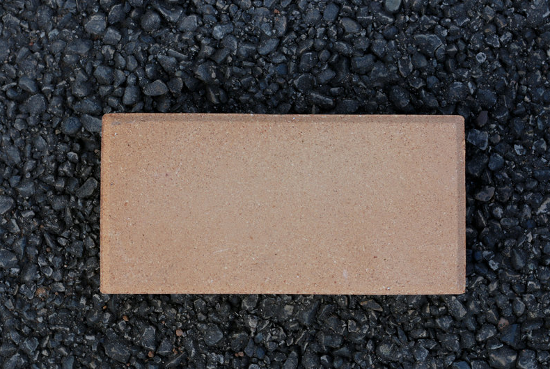 黃色實(shí)心光面機(jī)壓燒結(jié)磚